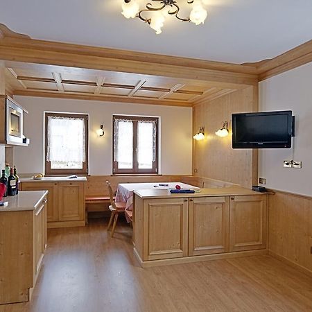 Appartamenti Barisetti Cortina dʼAmpezzo Pokoj fotografie
